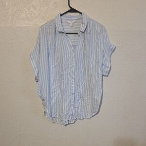 Time and Tru Women's Light Blue Striped Button Down Shirt